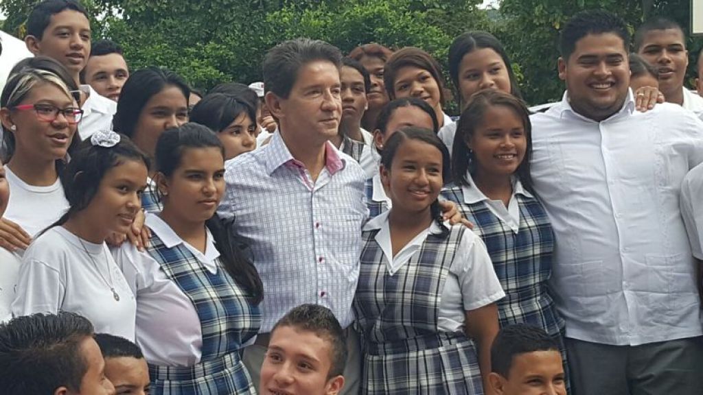 Este sábado Gobernación de Antioquia radica ante el Ministerio de Educación el proyecto de Universidad Digital