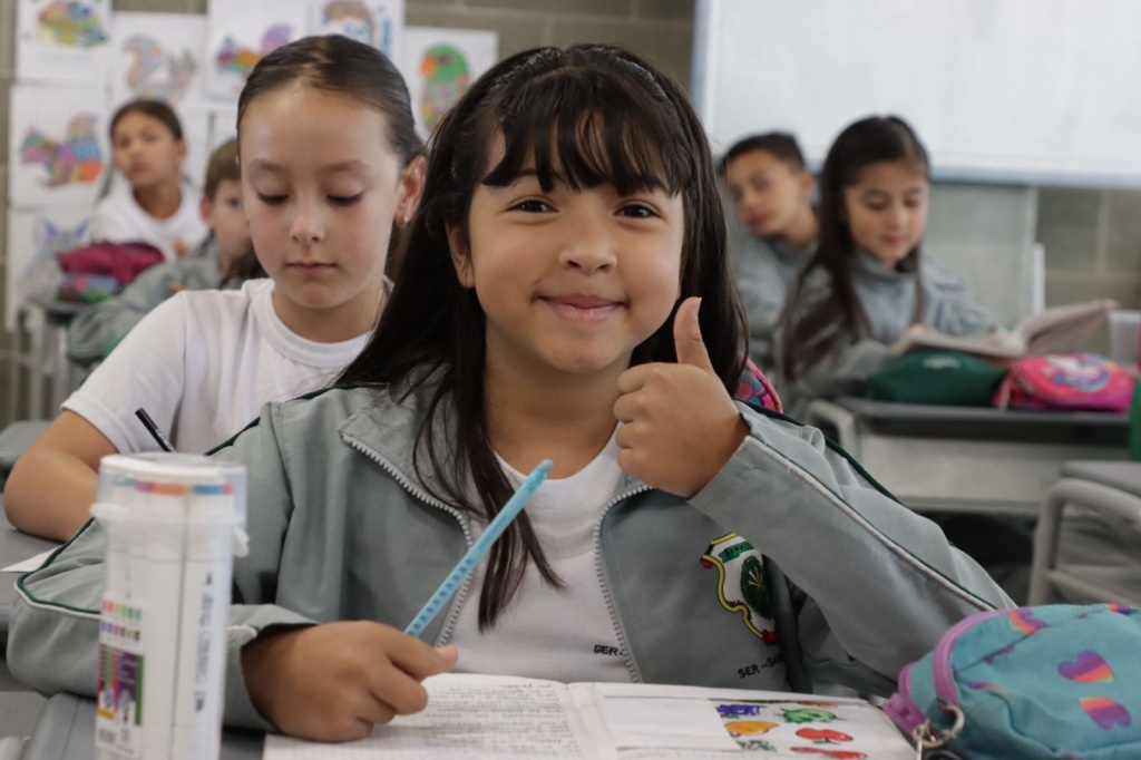 La Gobernación de Antioquia invita a los padres de familia y acudientes a realizar el proceso de matrícula para el año escolar 2025