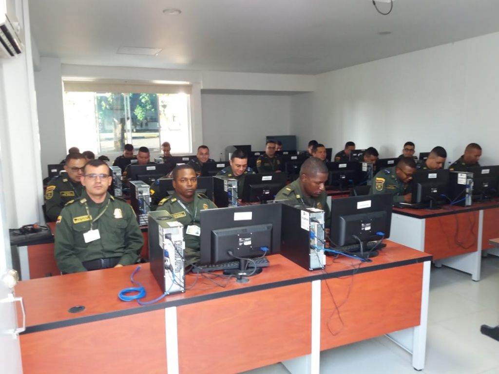 Inició curso de formación de manejo de drones a la Policía en Antioquia