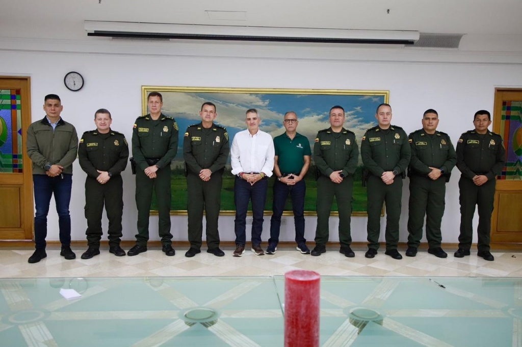 El Gobernador Andrés Julián le dio la bienvenida al nuevo Comandante de la Policía Antioquia