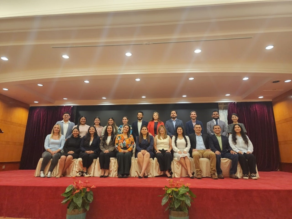 La Gobernación de Antioquia y el SIDAP, fueron representados en el “Seminario para funcionarios de Desarrollo Ecológico y Protección del Medio Ambiente” en China