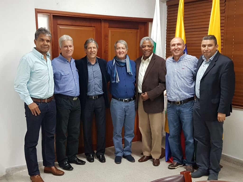 Extécnicos de las selecciones Colombia de fútbol y de equipos profesionales visitaron el “Poli”
