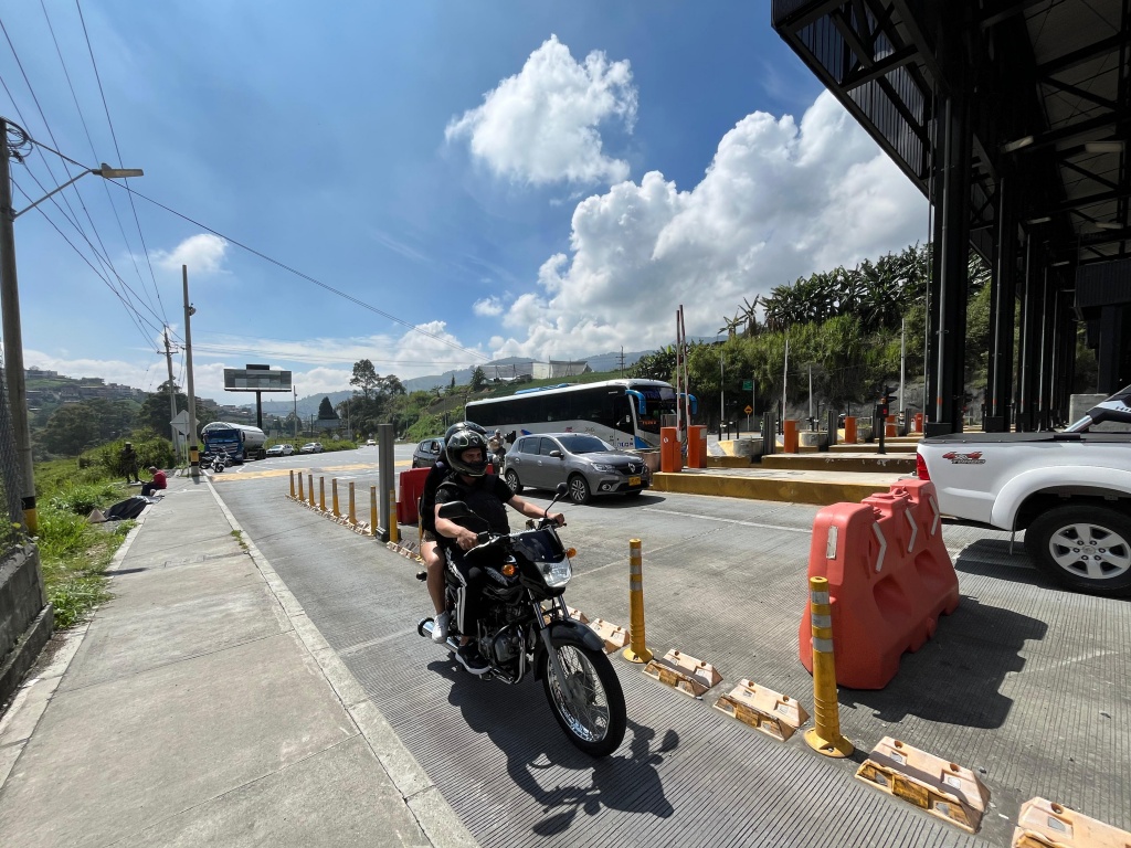 Avanza plan retorno del puente de Reyes en Antioquia