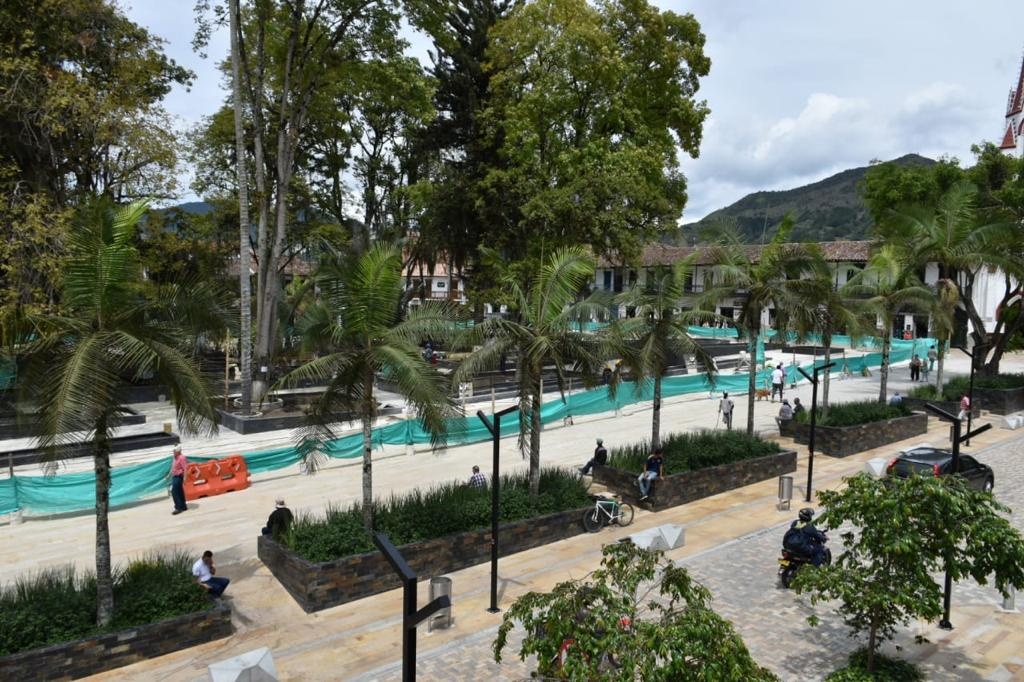 El parque principal de La Ceja, una obra que moderniza el espacio público de la región