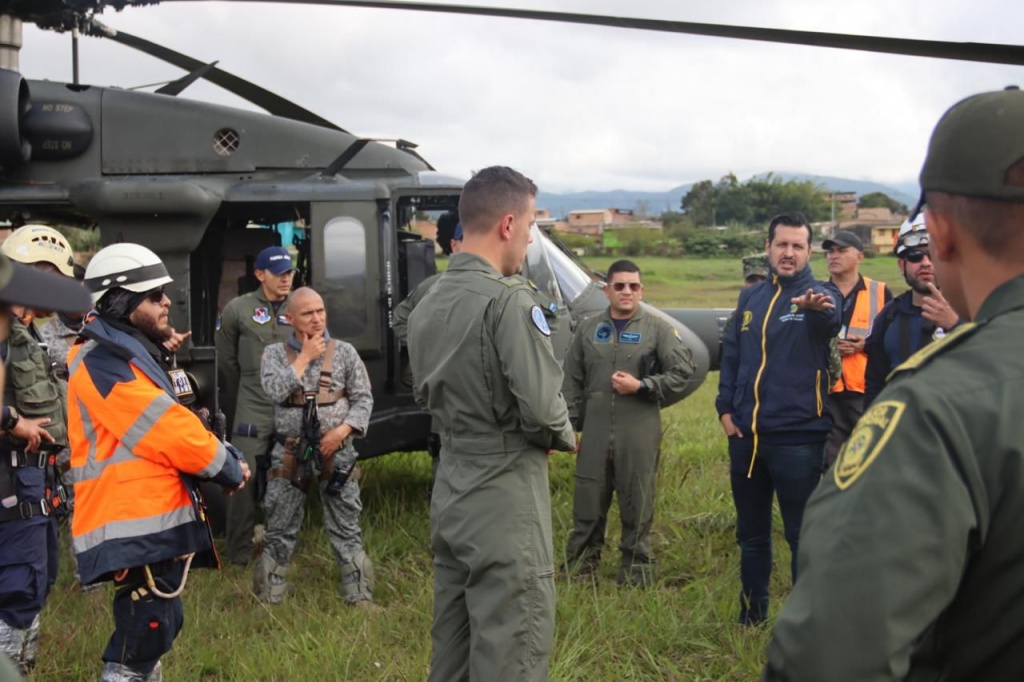 Organismos de socorro rescataron los restos de los pasajeros fallecidos en el accidente de Urrao y adelantaron traslado a Medellín