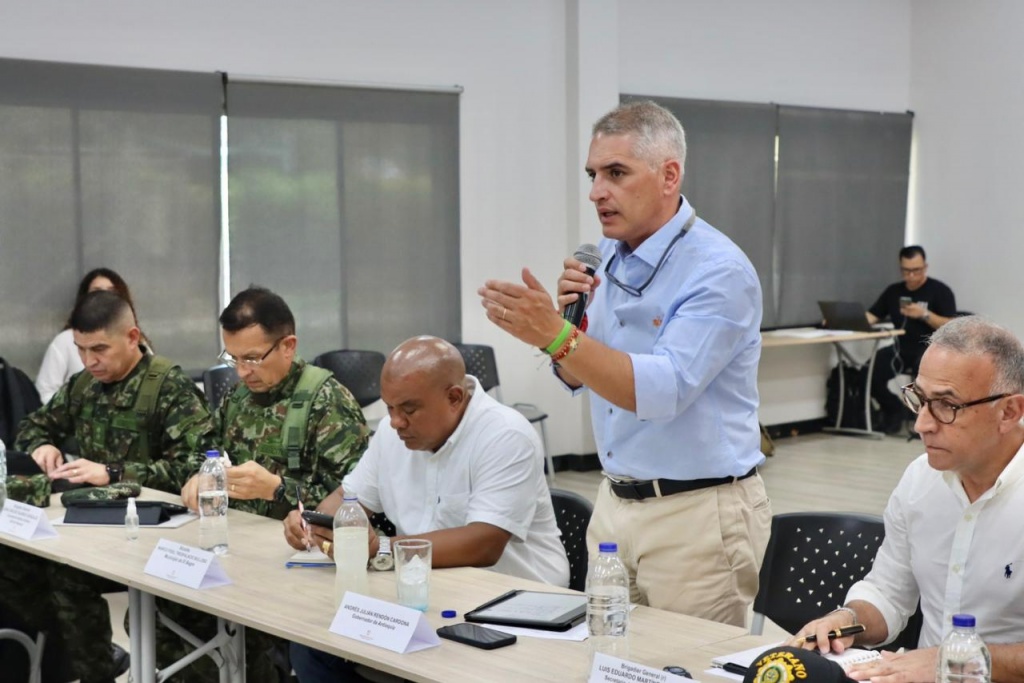 Tras Consejo de Seguridad en El Bagre, el Gobernador Andrés Julián propuso crear un plan de consolidación para resolver temas de orden público en el Bajo Cauca