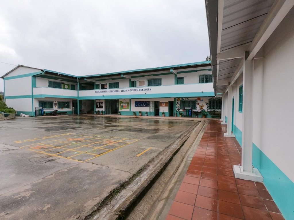 Secretaría de Educación de Antioquia renovará el mobiliario escolar en 458 sedes educativas