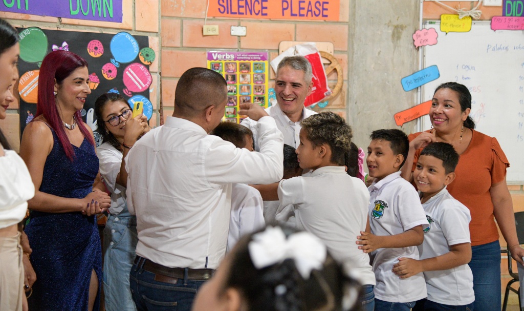 El Gobernador Andrés Julián presentó el primer Entorno Educativo Seguro en un corregimiento de Antioquia