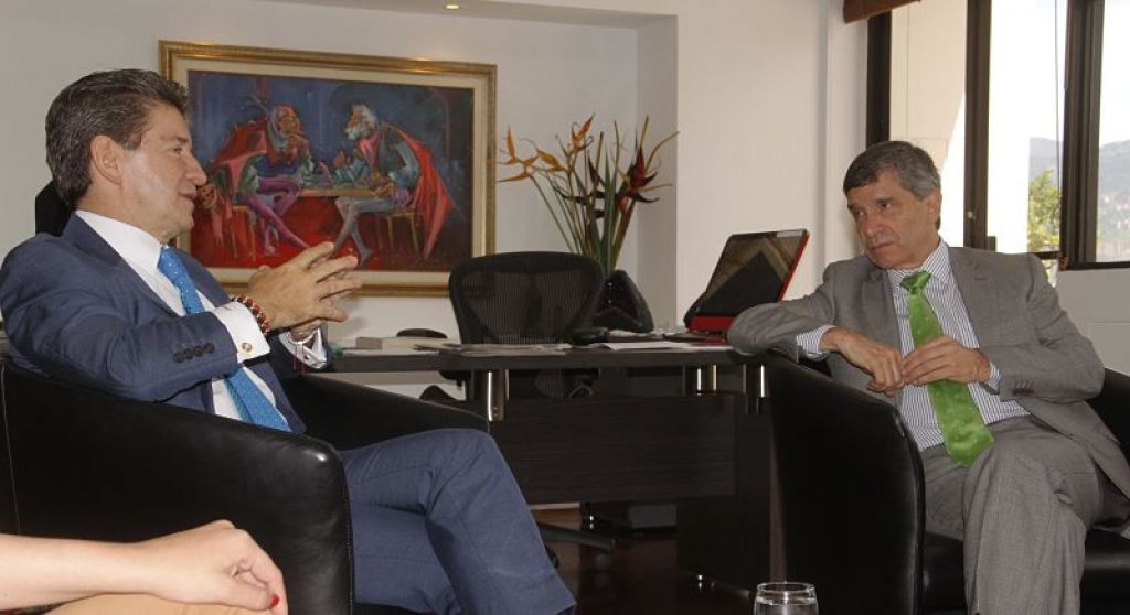 Gobernador de Antioquia, Ministro para el posconflicto y Alcalde de Briceño se reunieron hoy