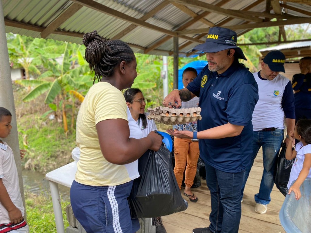La Gobernación de Antioquia realiza un acompañamiento integral a las familias afectadas por la temporada de lluvias