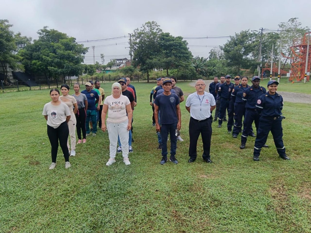 La Gobernación de Antioquia está capacitando a nuevos bomberos voluntarios en el Bajo Cauca y en el municipio de Valdivia