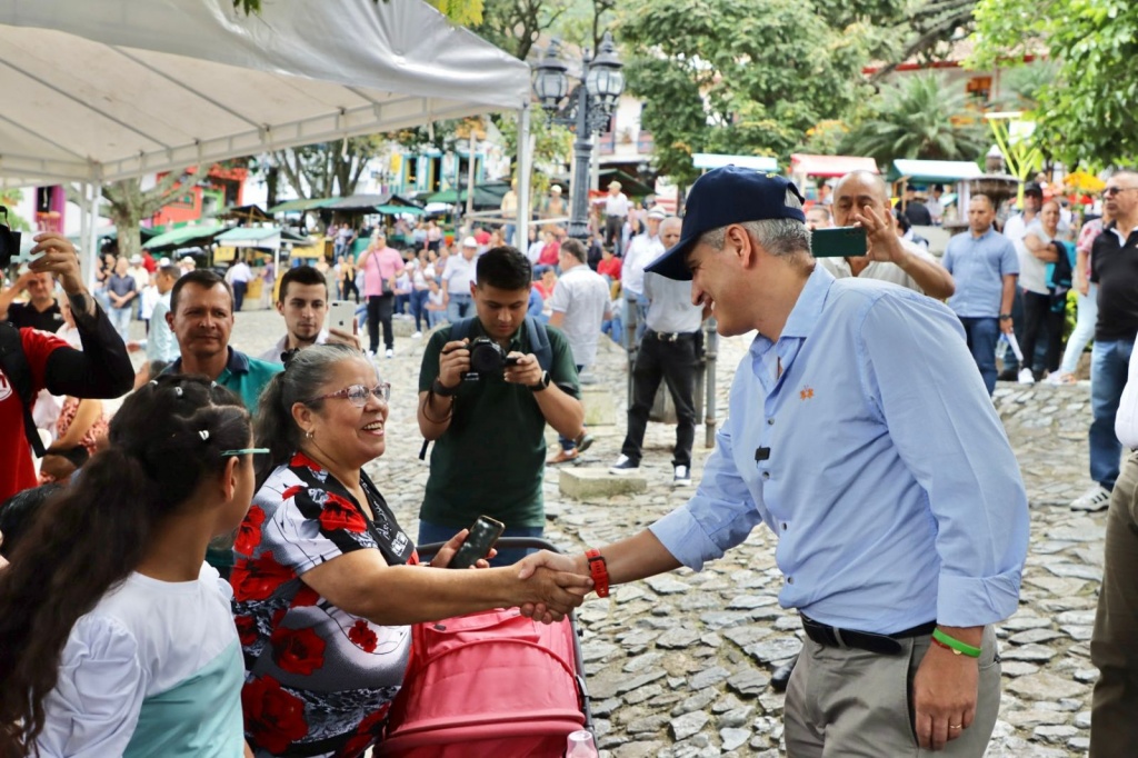 Con soluciones de vivienda, la Gobernación de Antioquia inicia la reactivación económica en el Suroeste