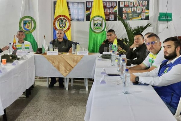 “Hay que estrangular las rentas que las disidencias FARC y el ELN capturan alrededor del narcotráfico y la extorsión”, dijo Gobernador luego del Consejo de Seguridad en Anorí