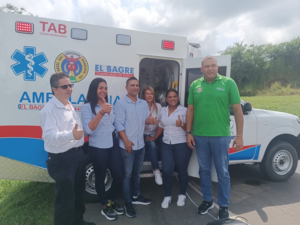 Gobernación de Antioquia fortalece la red hospitalaria en Bajo Cauca con reposición de ambulancia y la primera sala de quimioterapia de la subregión