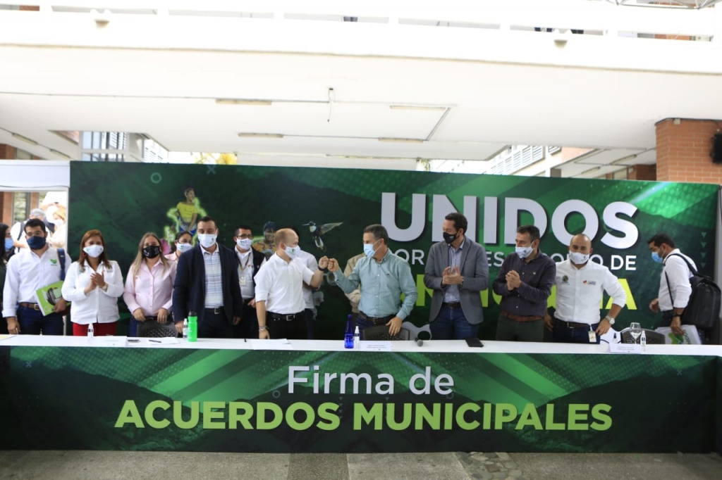 Un total de 553 nuevos Acuerdos suscribió la Gobernación de Antioquia con otros 13 municipios
