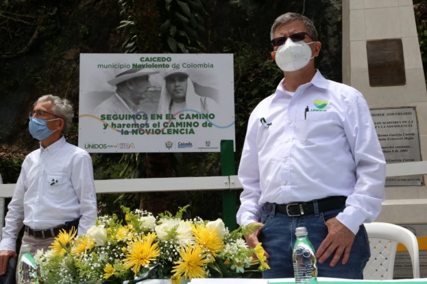 El gobernador (e) de Antioquia encabezó en Caicedo los actos de conmemoración del asesinato del exgobernador de Antioquia Guillermo Gaviria y su asesor de paz Gilberto Echeverri, ocurridos hace 18 años