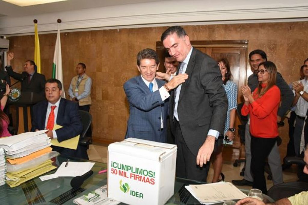 Este miércoles el Gobernador de Antioquia llevará a Bogotá 1’366.876 firmas por la unidad y dignidad del territorio