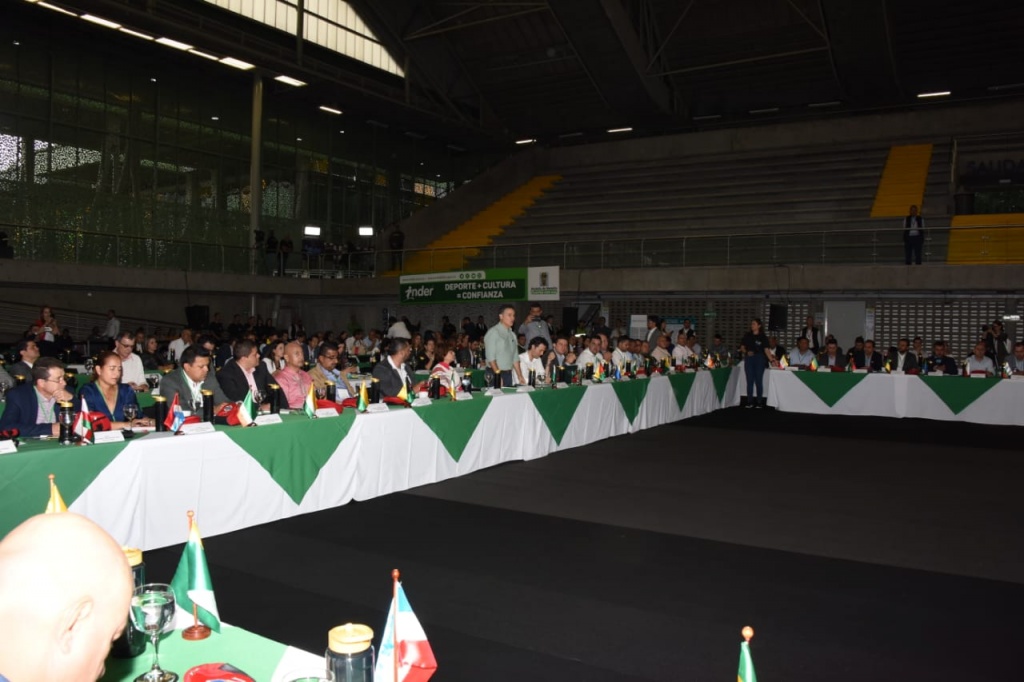 En el Encuentro con Alcaldesas y Alcaldes de Antioquia, el gobernador Aníbal Gaviria destacó la unidad, la transparencia y el respeto como los pilares fundamentales de su Administración