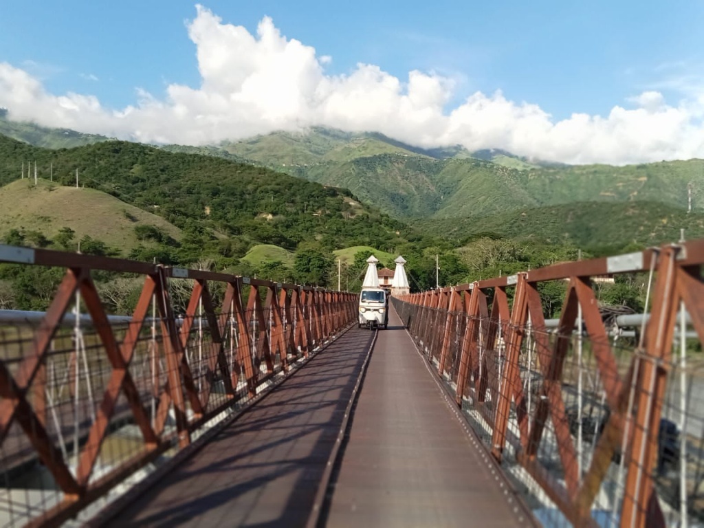 Se habilita el paso por el Puente de Occidente para peatones, motos y motocarros