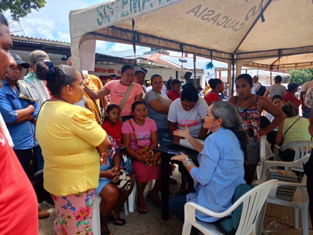 Ayudas humanitarias y una amplia oferta institucional recibieron los habitantes del corregimiento Puerto López, en El Bagre