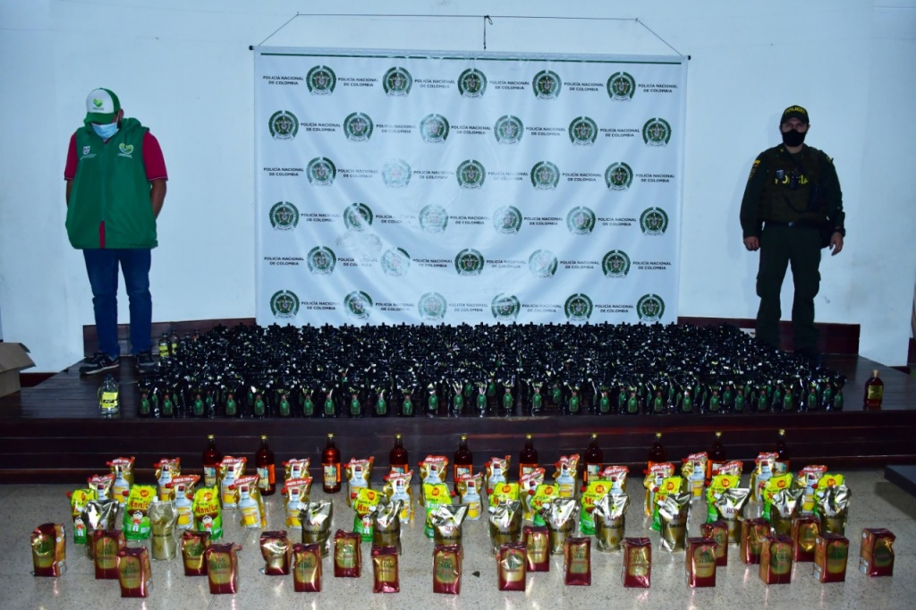 Gran incautación de licor adulterado en Medellín