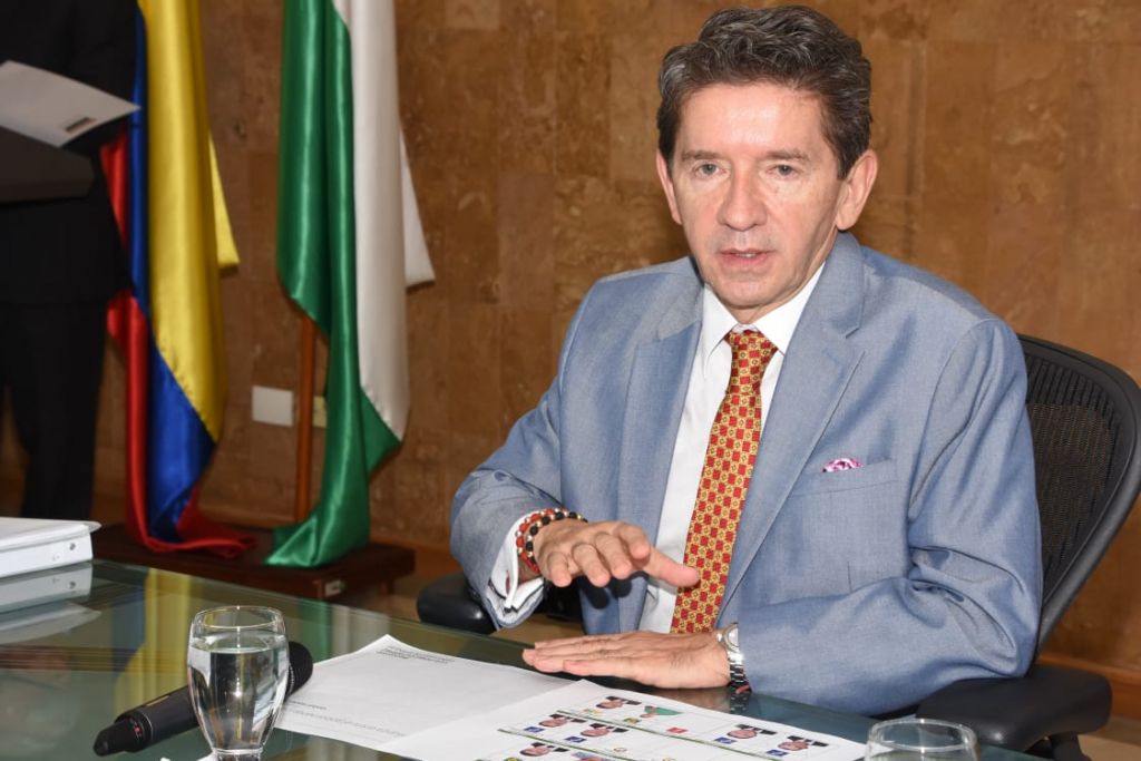 Entrevista del Gobernador Luis Pérez Gutiérrez sobre el tema de Savia Salud