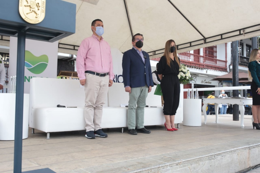 Con tres nuevas ambulancias, Antioquia fortalece los servicios de salud del departamento