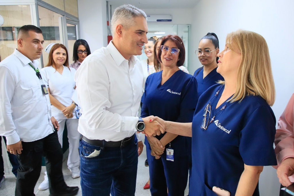 El gobernador Andrés Julián entregó la nueva Unidad Materno Perinatal del Hospital Marco Fidel Suárez de Bello