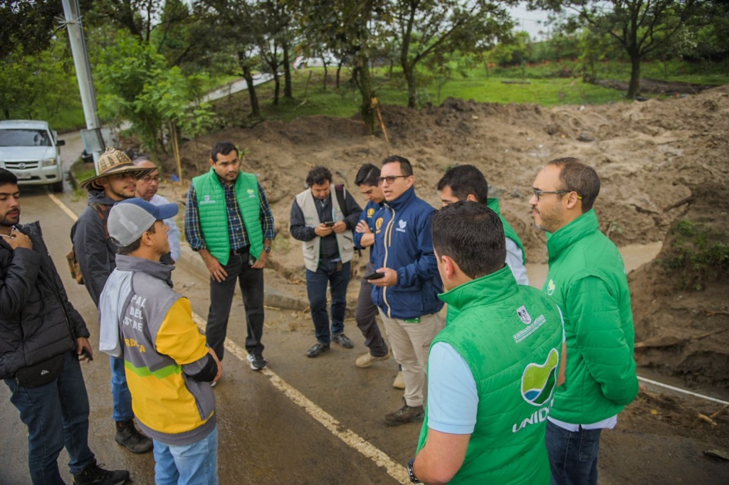 Gobierno de Antioquia presente en Girardota para apoyar de manera inmediata e integral a la población afectada en la emergencia por movimientos en masa