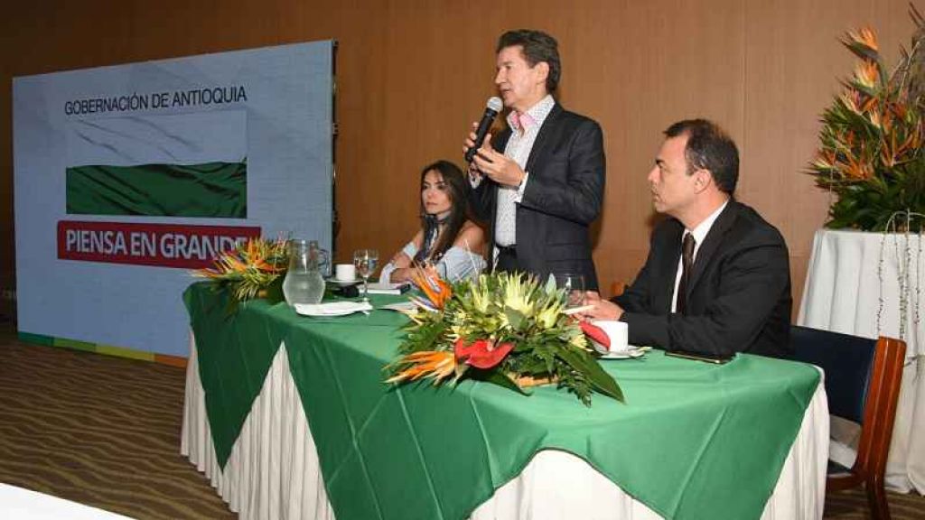 Gobernador se reunió con las primeras damas y los gestores sociales de Antioquia