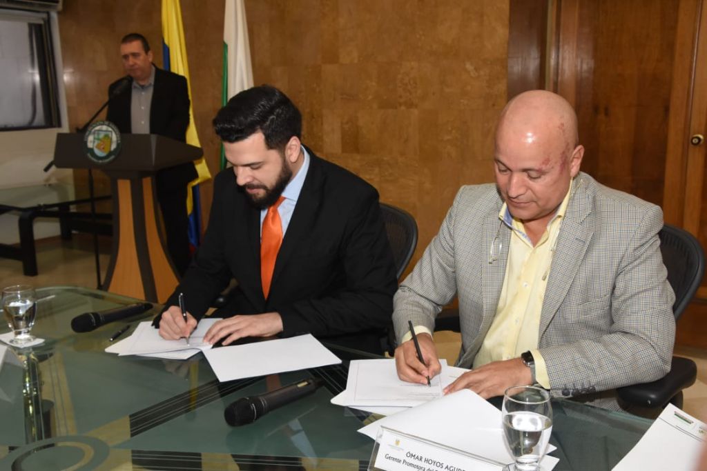 Canadá y Antioquia firman acta de intención para impulsar juntos la reconstrucción del Ferrocarril de Antioquia
