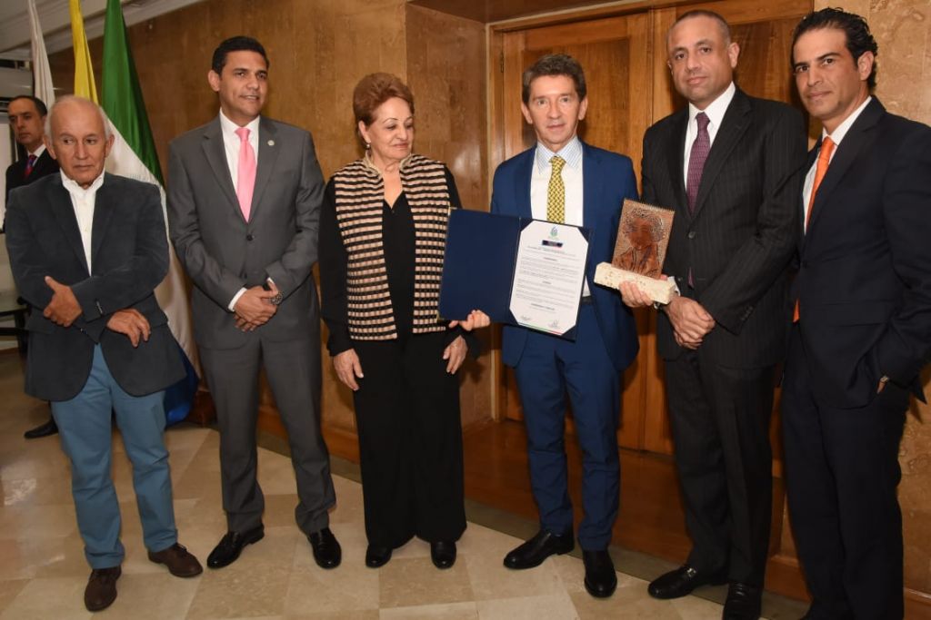 Gobernador de Antioquia recibió el Premio  María Cano ‘‘Liderazgo con Sentido Social’’ 2018