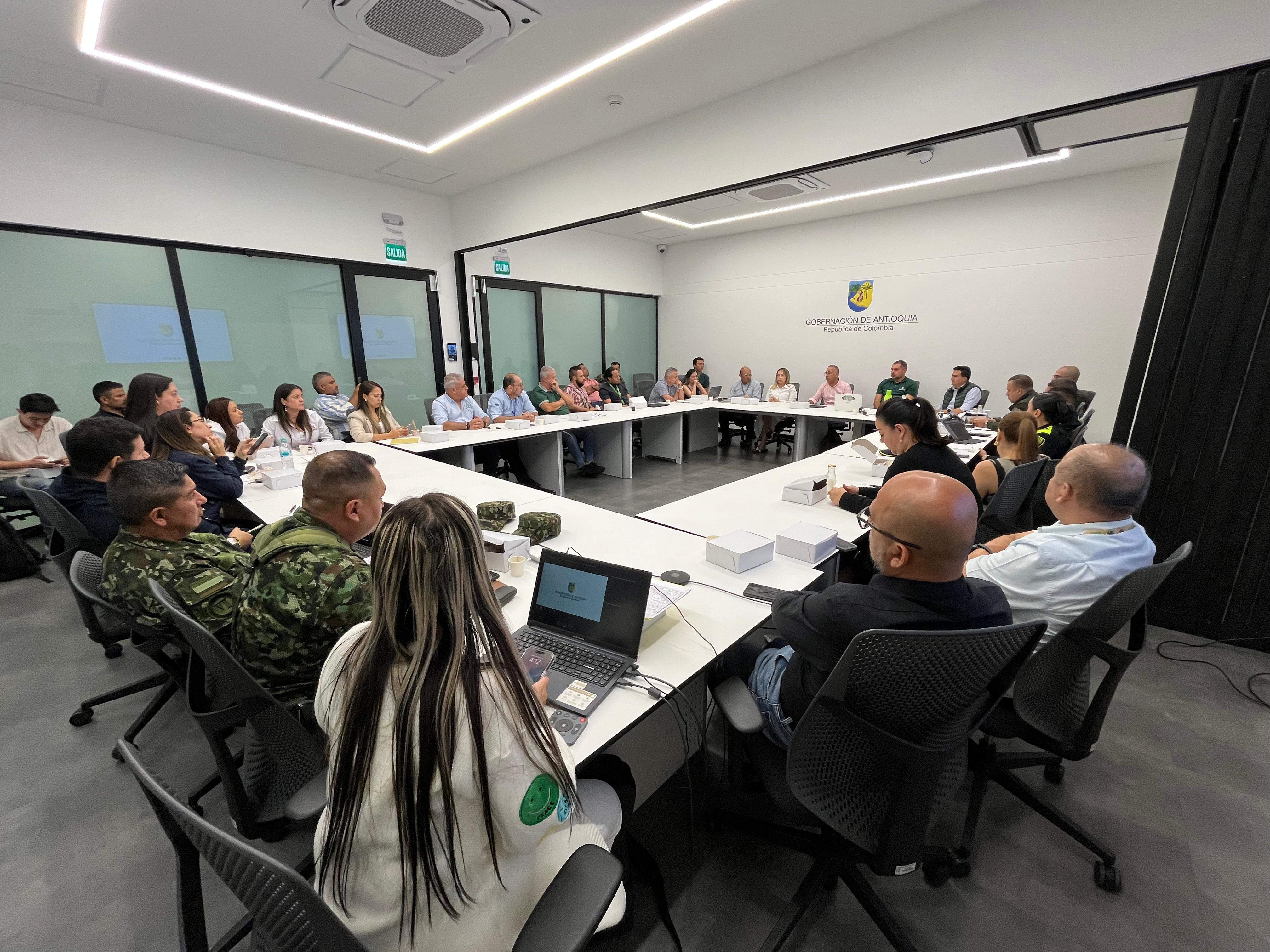 Gobernación de Antioquia, Fuerza Pública y autoridades locales preparan medidas de seguridad para la cosecha cafetera 