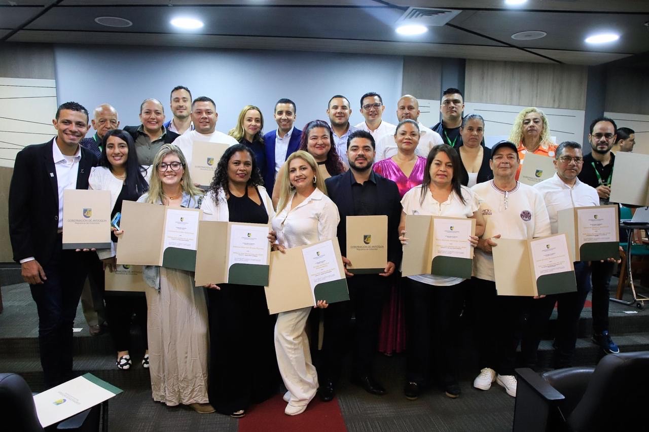Gobernación de Antioquia reconoció a los ediles más destacados del departamento en 2024 