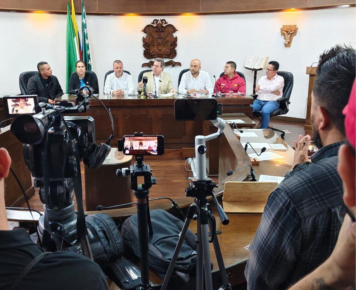 Gobernación de Antioquia y alcaldes del Oriente rechazan la suspensión de la consulta popular del Área Metropolitana del Valle de San Nicolás, debido al no giro de recursos del Gobierno Nacional