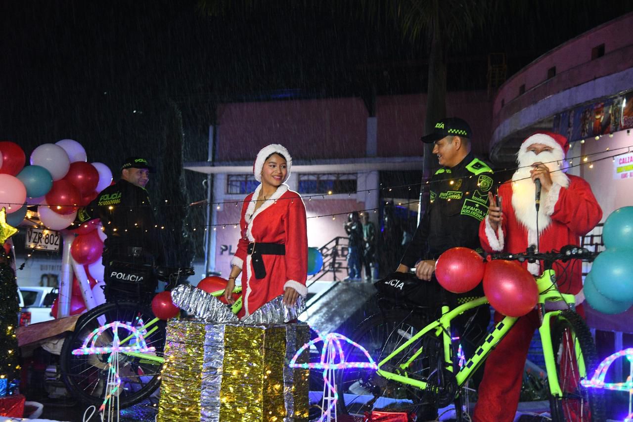 La Gobernación acompañó el lanzamiento del “Plan Integral Navidad con Propósito” en Cisneros junto a la Policía de Antioquia