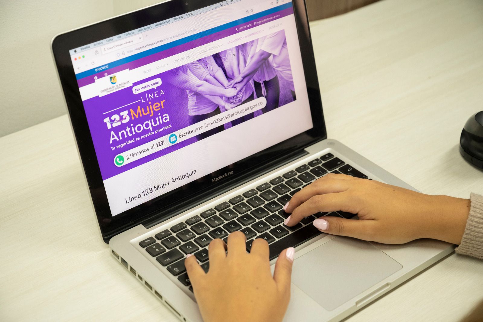 Durante las fiestas decembrinas la Gobernación de Antioquia mantiene activos los mecanismos de atención y protección para las mujeres