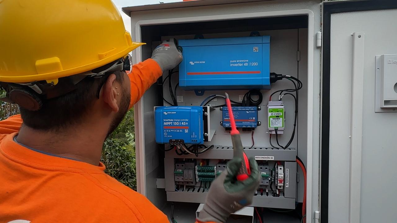 Antioquia instala sistemas solares para zonas rurales dispersas