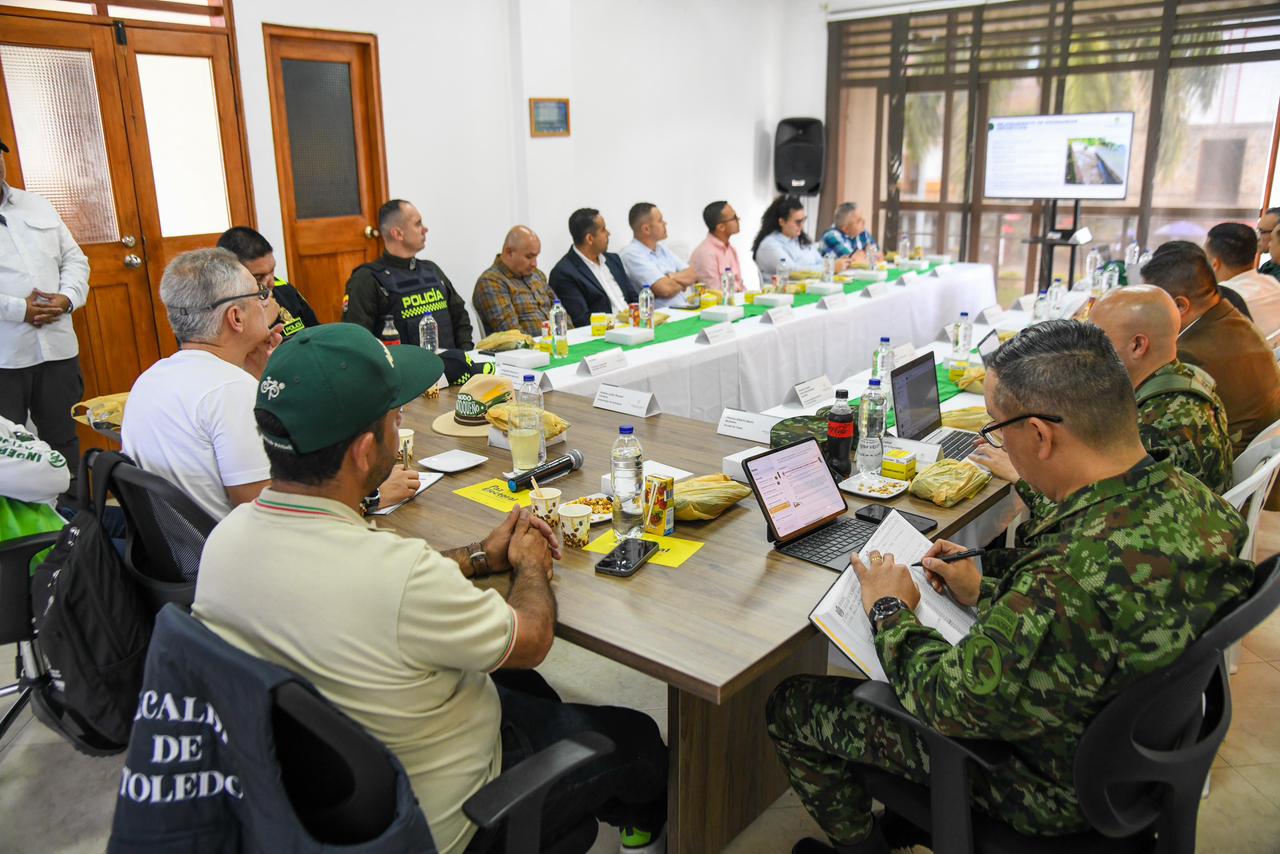 En Consejo de Seguridad en Toledo, el Gobernador Andrés Julián reiteró recompensa por cabecillas en el Norte de Antioquia