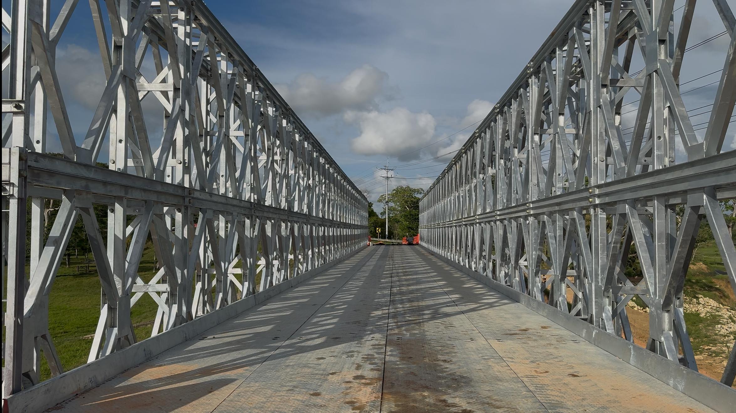 El Gobernador Andrés Julián destacó que ya está listo el puente sobre el río Mulatos, que une a los municipios de Necoclí y San Juan de Urabá