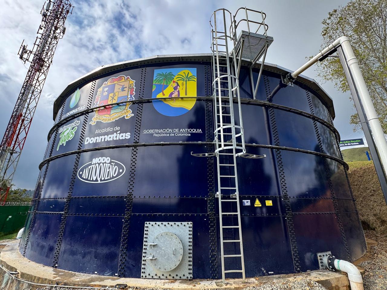 Gobernador Andrés Julián lideró en Donmatías la puesta en marcha de planta de potabilización de agua para el municipio