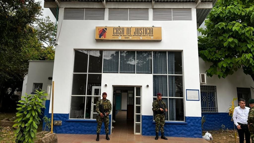 La Gobernación de Antioquia le apuesta al fortalecimiento de la justicia en el Bajo Cauca
