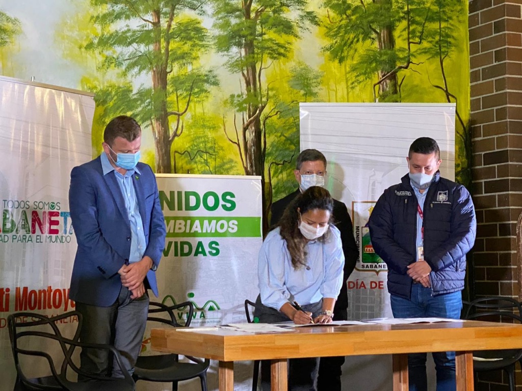 200 hogares se beneficiarán del convenio de mejoramiento de vivienda suscrito entre VIVA y el municipio de Sabaneta