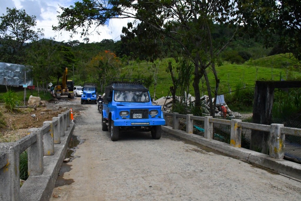 Gobernación de Antioquia habilita paso provisional por el puente La Bodega en Andes