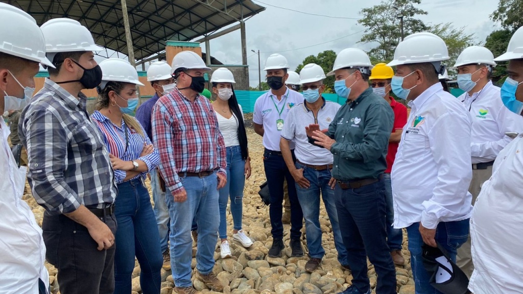 En su visita a Nechí, el Gobernador de Antioquia definió rutas de trabajo para avanzar en diferentes proyectos