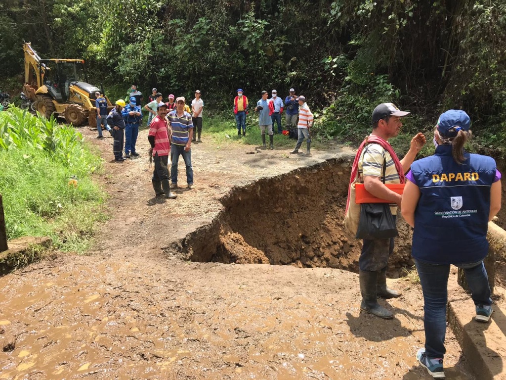 Dapard presente en los municipios de Andes y Jardín para evaluar afectaciones por avenida torrencial en el río San Juan