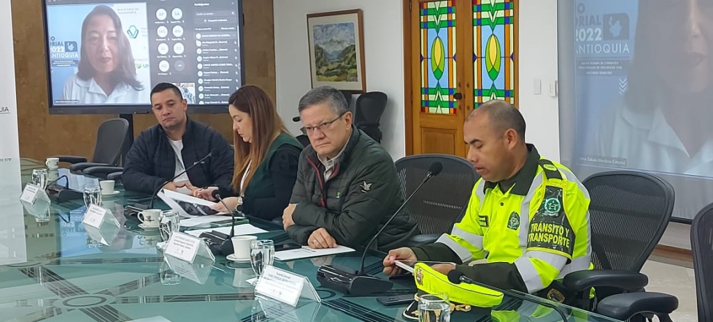 Más estrategias y mayor control en las vías, prioridades definidas al final del segundo Comité Territorial de Seguridad Vial de este año en Antioquia