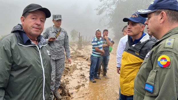 Gobernador Andrés Julián atendió la emergencia por lluvias en Montebello