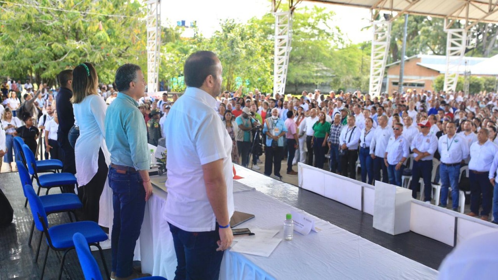 Desde el Bajo Cauca, el Gobernador de Antioquia invitó a seguir aportando de forma conjunta a la construcción del Plan Nacional de Desarrollo