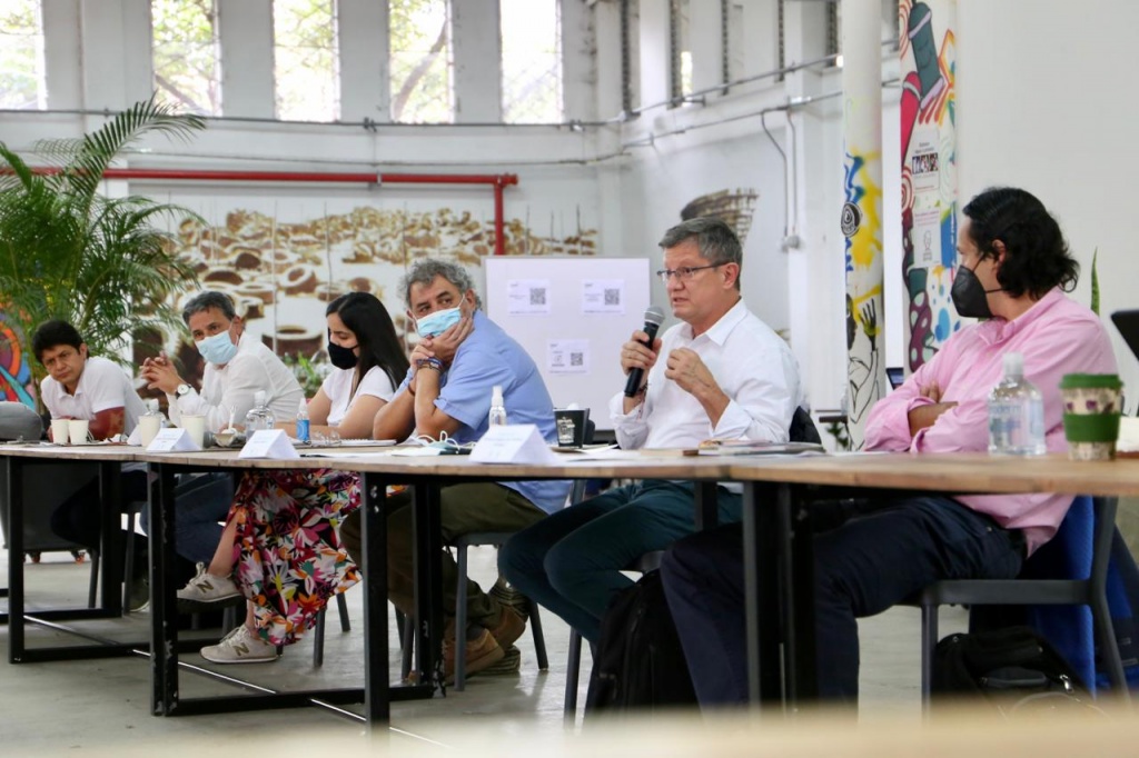 En el marco del Diálogo Social por la Vida, la Gobernación de Antioquia escuchó a los voceros de las entidades defensoras de los derechos humanos